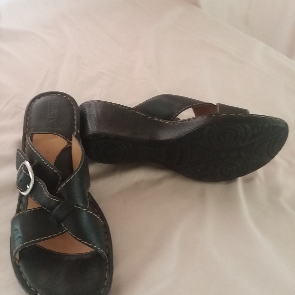 Shoes - Picture 2 of 3